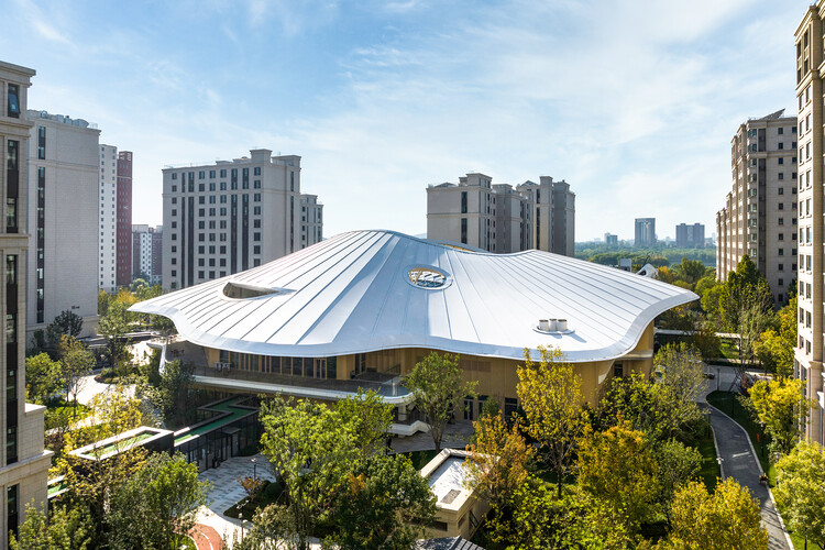 タイカンコミュニティのアクティビティセンターヤンガーデン /サンレイデザイングループ + fangwei Architect-外観写真、都市景観