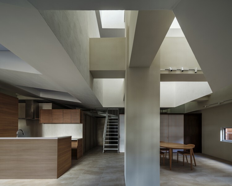 フローティングネストハウス / Yu Momoeda Architecture Office-インテリア写真、キッチン、木材、ビーム