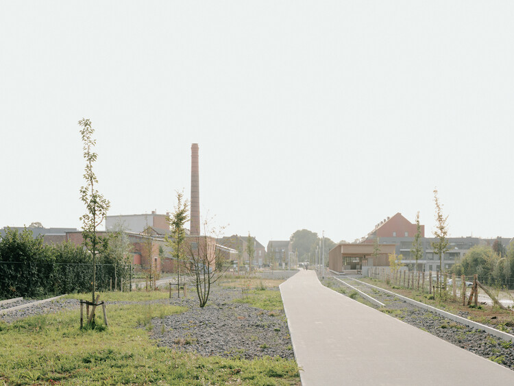 ボルグローンフルーツステーション / Burolandschap -Image1 of 14