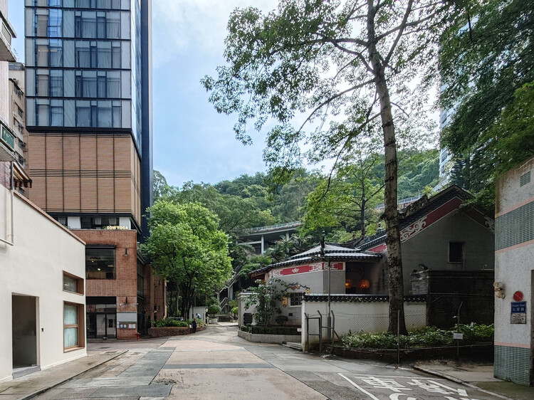 垂直都市の村：タイ・ハングと聖なる香港の死後の世界 -  16の画像1