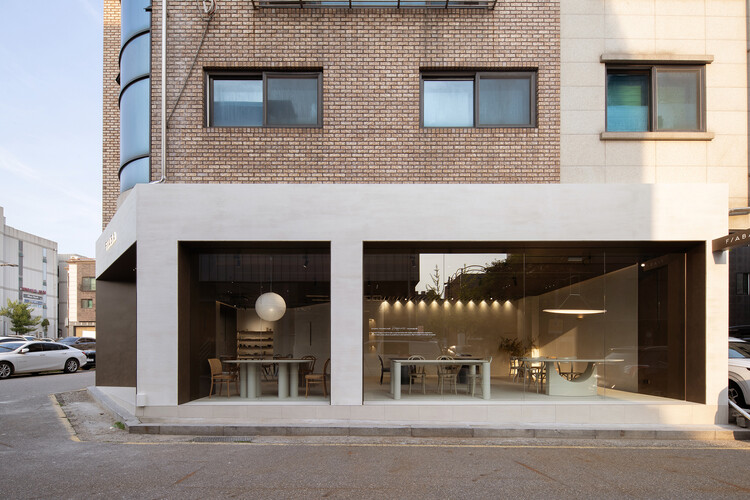 Fiaba Nest / flw8studio-外観写真、木材、ガラス