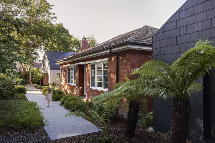 Hotham House / Austin Maynard Architects -Exterior Photography、Door、Garden、Brick
