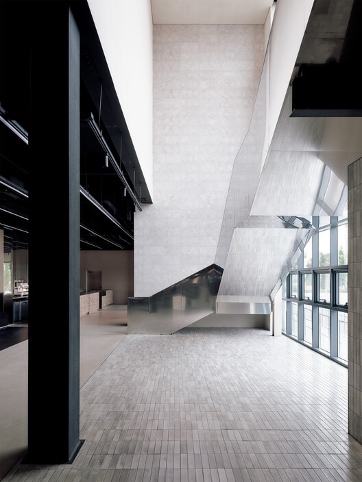 Harim First Kitchen / Studio Gimgeosil -Image2 of 37
