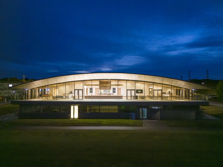 Foster + Partnersの再設計マンチェスターユナイテッドのCarrington Training Complex -Image2 of 6