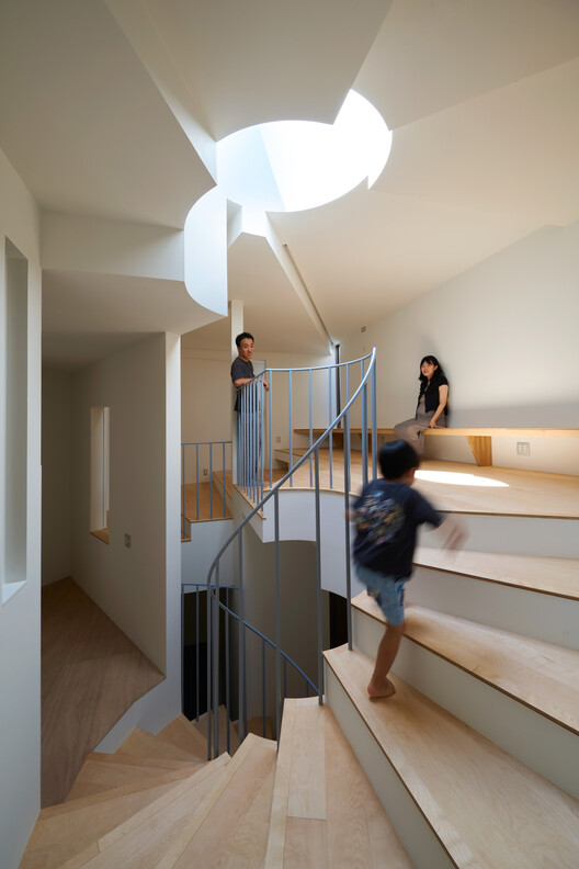ニシタナベ /富士村建築家の家 - インテリア写真、階段、木材、手すり
