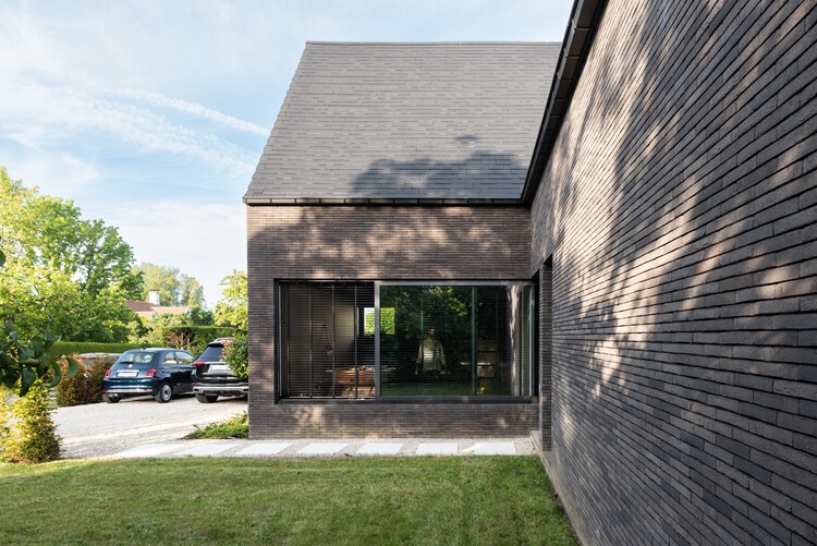 Villama / Maa_architecture Studio-外観写真、レンガ