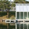 Pylon of Permanceは、ヴェネツィアアーキテクチャビエンナーレ2025で水で満たされたガラスを紹介します