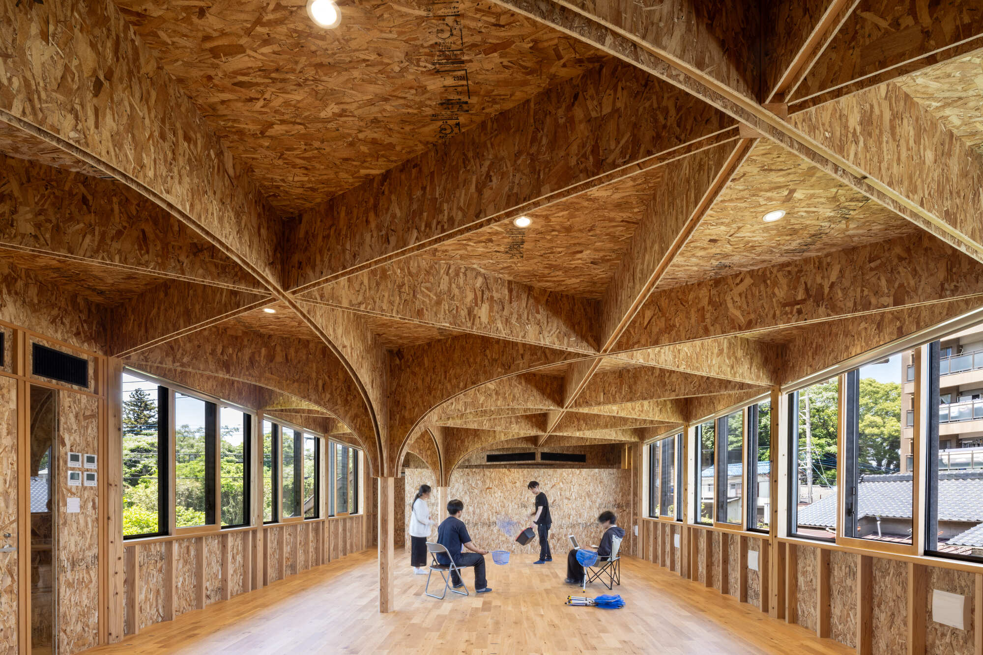 ブリーズのオフィス /フルーモリkoichi建築デザインスタジオ+ダイキクワハラ