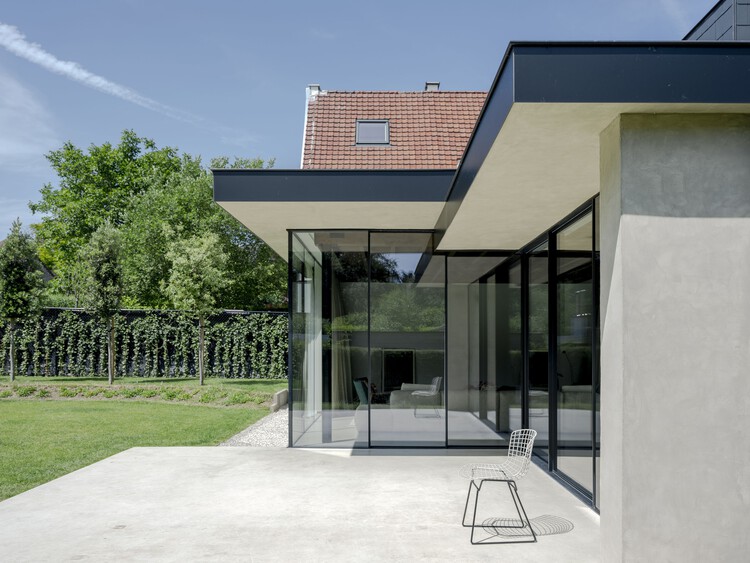 Bospad House / Maa_architecture Studio-外装写真、コンクリート
