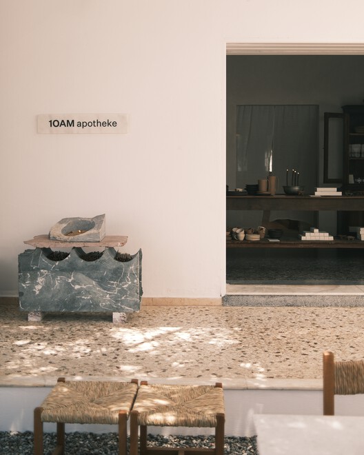 コンセプトストア＆バー1OAM Apotheke / Studio Andrew Trotter + Eva Papadaki -Image 6 of 21