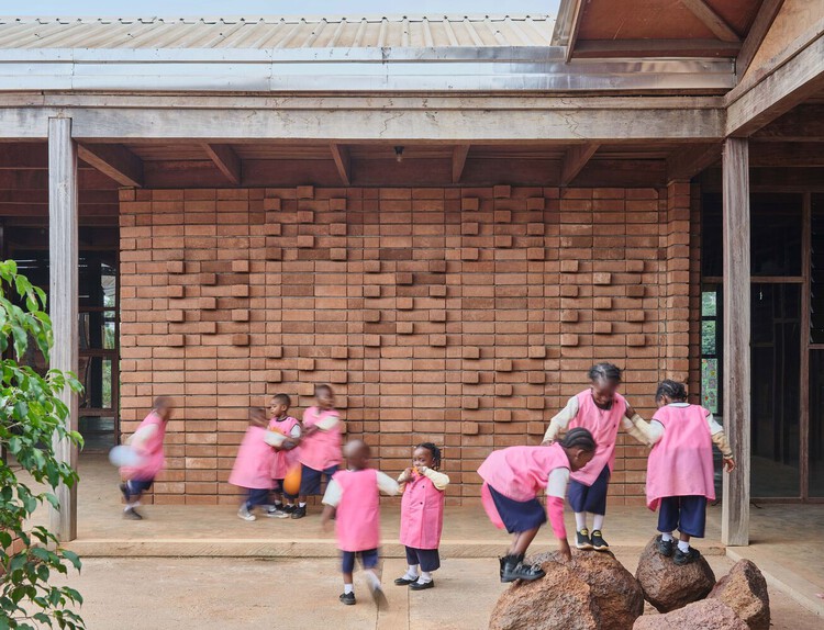自然の子供時代：建築が風景、文化、遊びをどのように結びつけるか -  26の画像22
