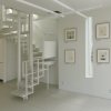 ニューヨークのポール・ルドルフのモジュライトールビルでの展示会は、ゲーリー、ロッシなどの建築芸術作品を団結させます