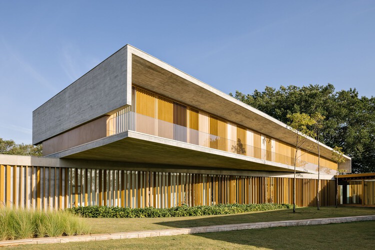 Bosque House / FGMF -Image 12 of 36