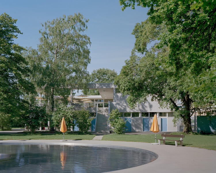Bachgraben Public Pool Restaurant / Met Architects -Exterior Photography、Garden