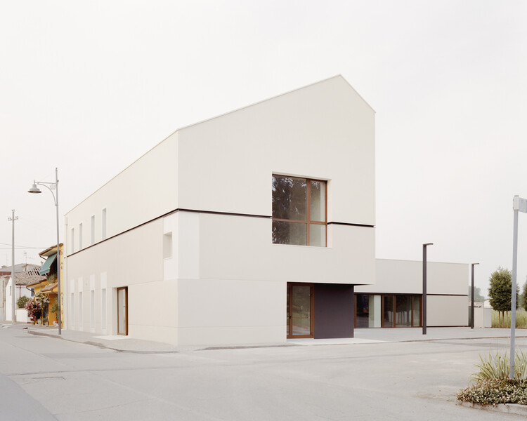 Civic Center / Archiplanstudio-インテリア写真