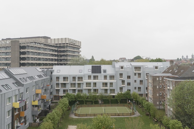 Grande Haie Social Housing / P＆P Architectes -Image 1 of 32