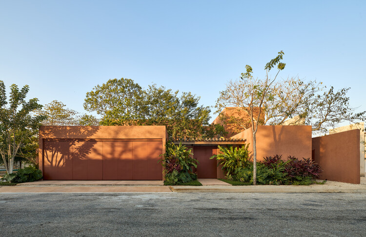 K'ab House / Lessmore Group -Image1 of 27