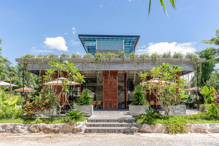 Phum SamboCafé＆Eatery / Khoan + Partners -Exterior Photography、Garden