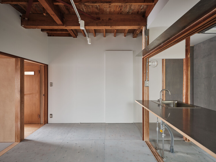 Itabashi House / Roovice-インテリア写真、木材、梁