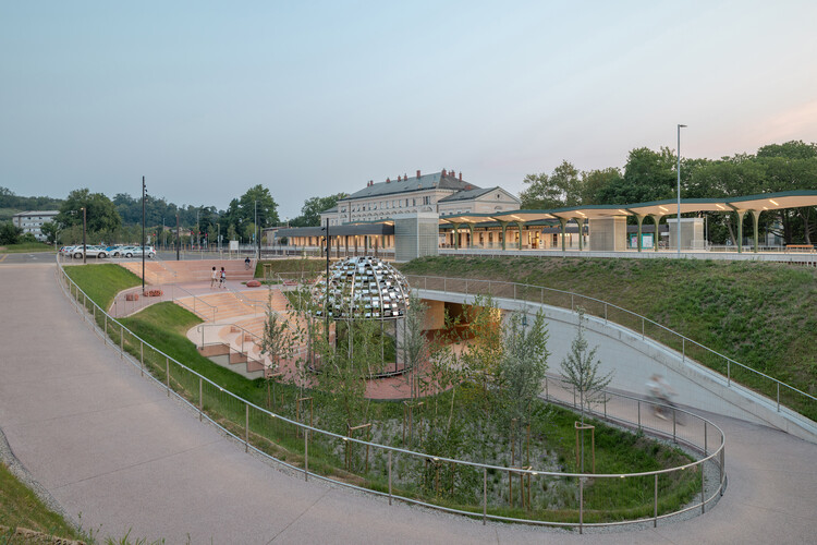 Nova Gorica駅とvrtačaアンダーパス / SADAR + VUGA -Image1 of 27