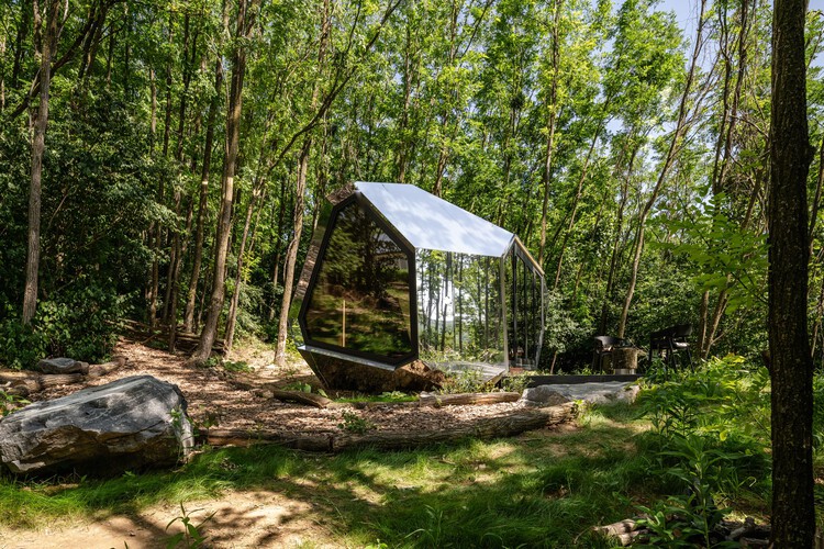 PEBLA CABINS / HELLO WOOD -IMAGE 1 of 24